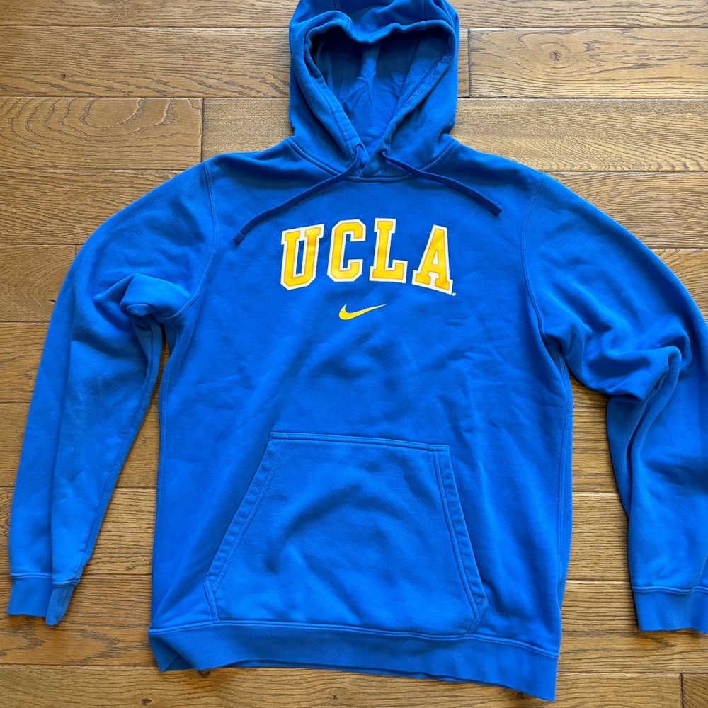 Nike UCLA Bruins logo club pullover - Medium